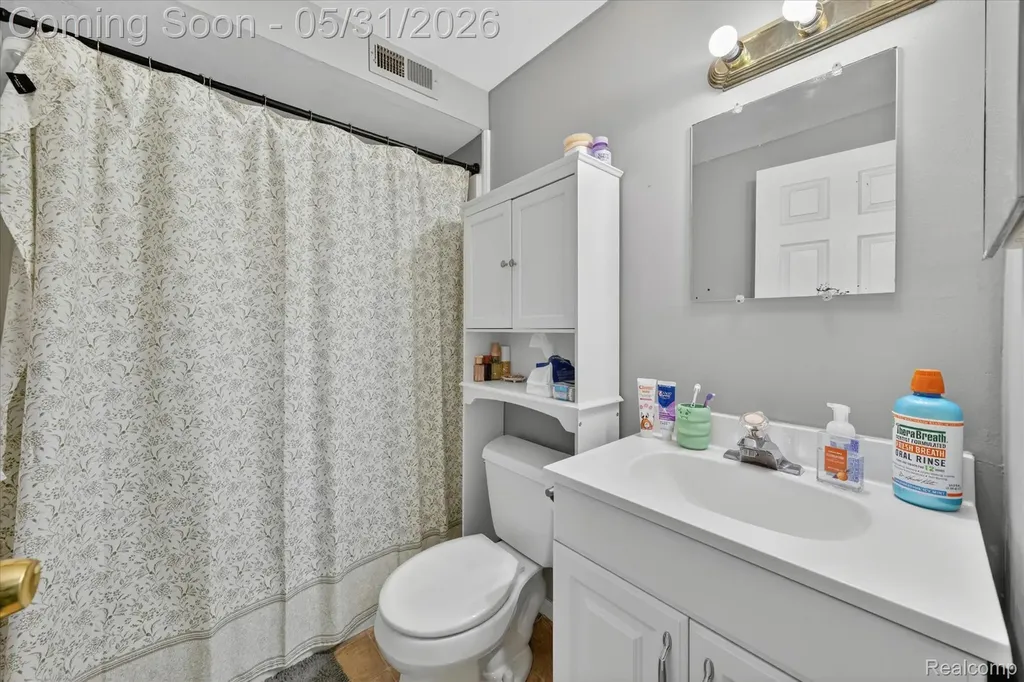 39700 Manor Drive Harrison Charter Township MI 48045