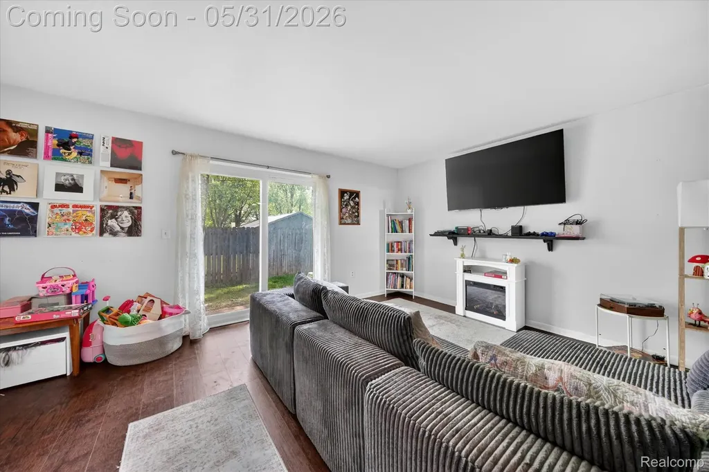 39700 Manor Drive Harrison Charter Township MI 48045