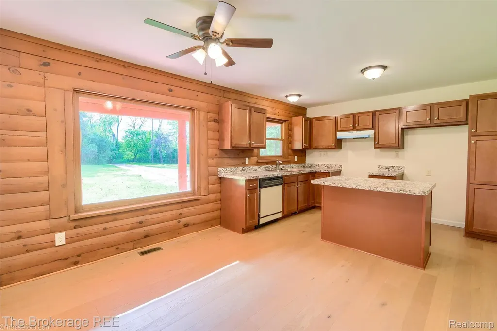 1077 Hadley Road Elba Township MI 48446