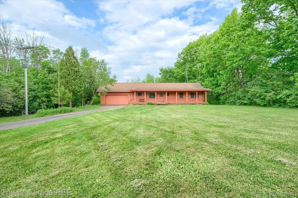 1077 Hadley Road Elba Township MI 48446