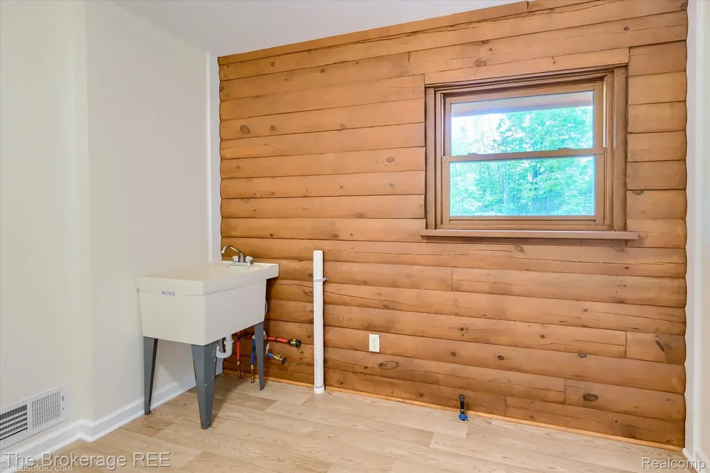 1077 Hadley Road Elba Township MI 48446