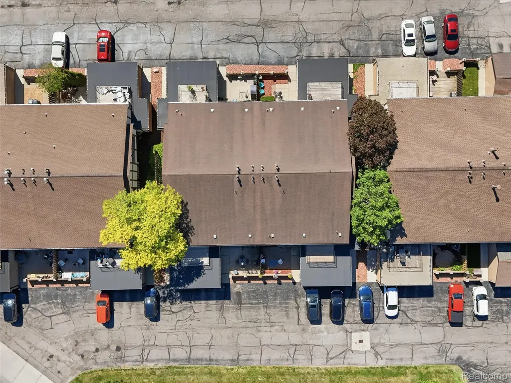 216 Country Club Drive St. Clair Shores City MI 48082