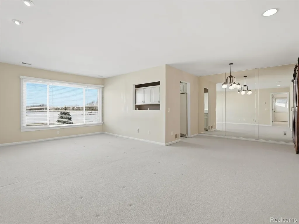 216 Country Club Drive St. Clair Shores City MI 48082