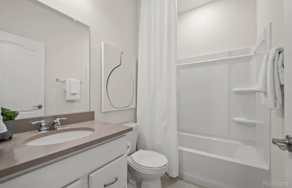 55769 Oak Pointe Drive Shelby Charter Township MI 48315