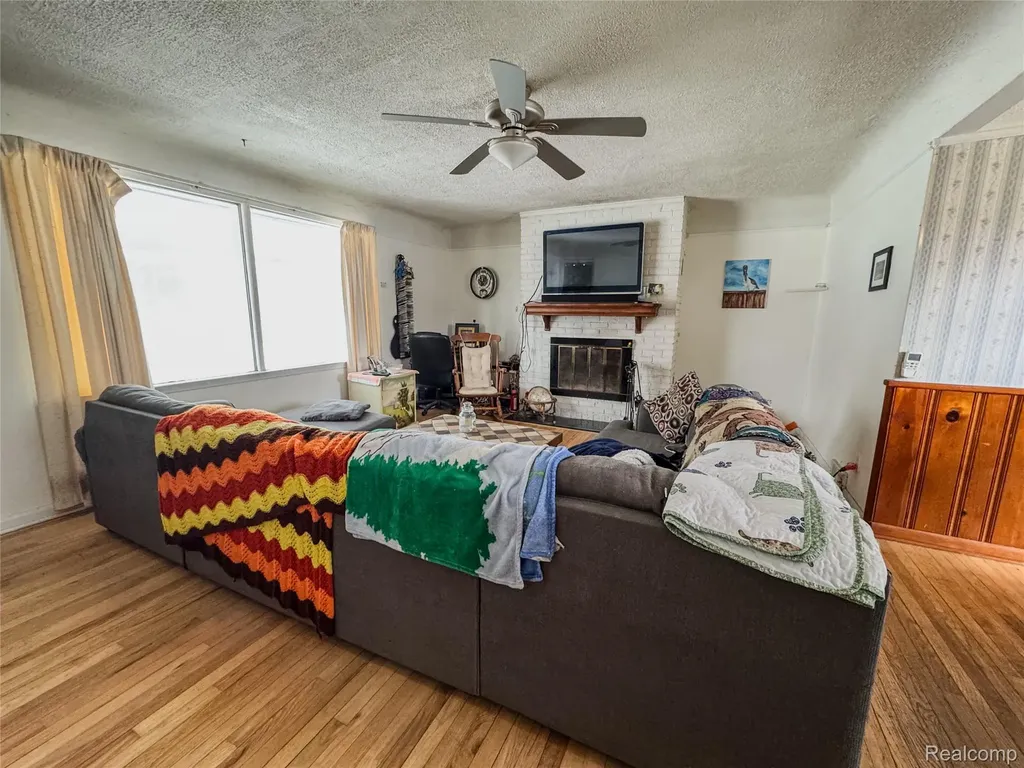 16641 Ryland Redford Charter Township MI 48240