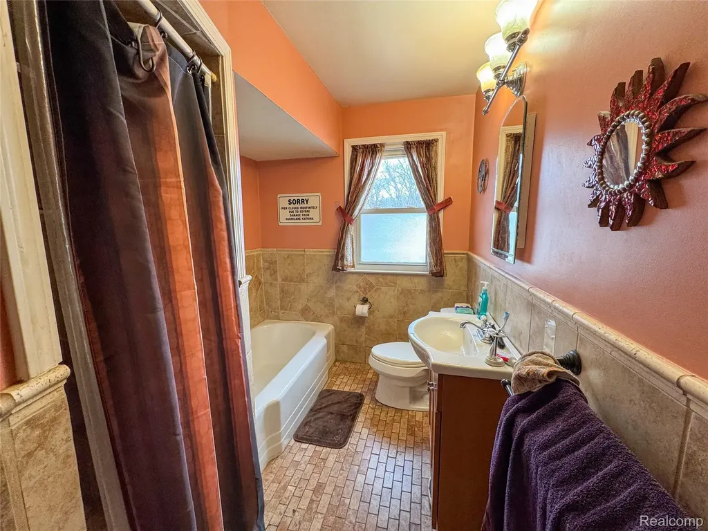 16641 Ryland Redford Charter Township MI 48240