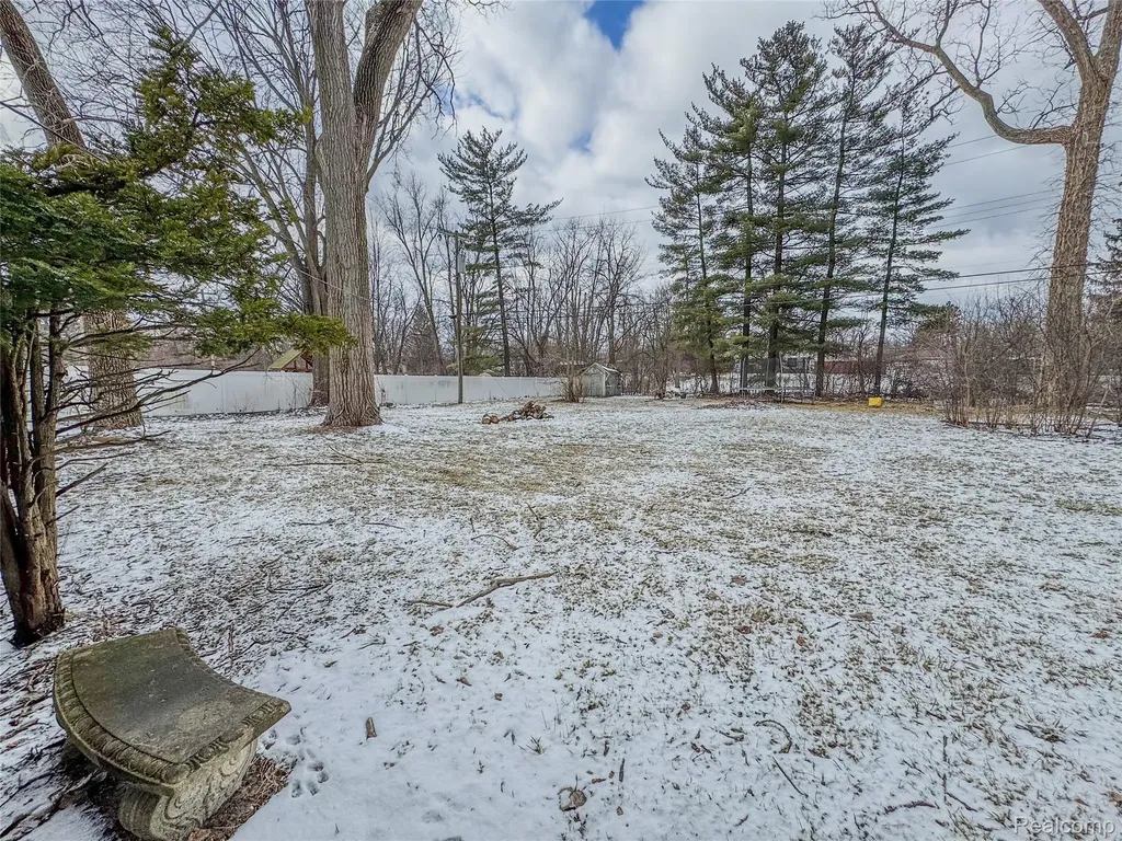 16641 Ryland Redford Charter Township MI 48240