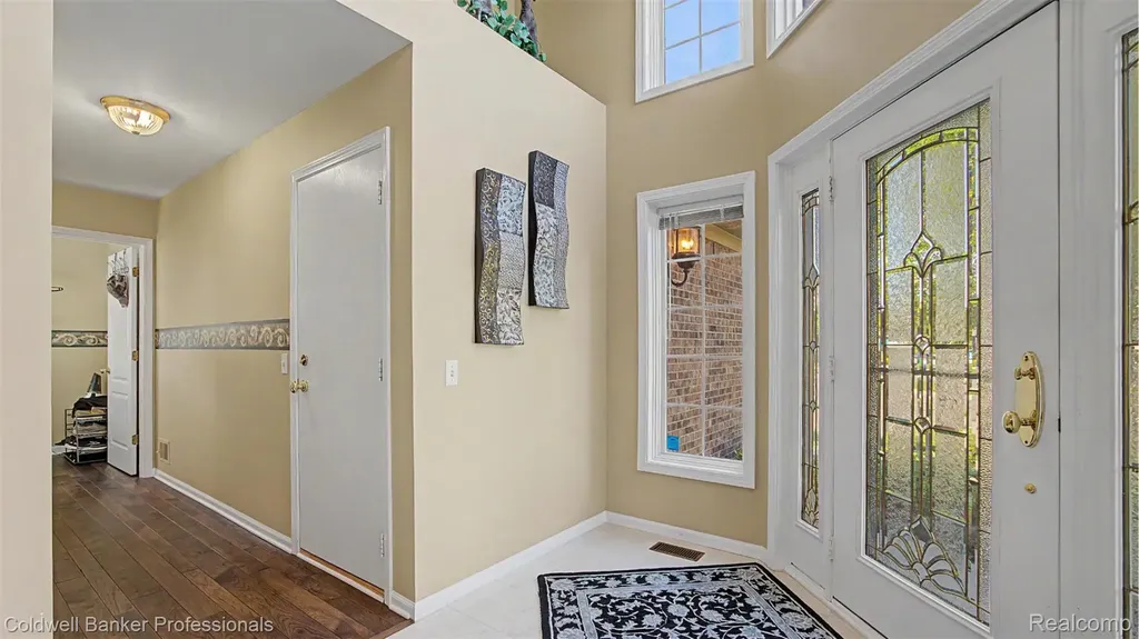 6400 Copper Creek Drive W Washington Township MI 48094