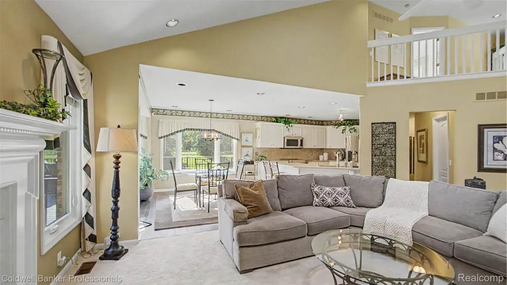 6400 Copper Creek Drive W Washington Township MI 48094