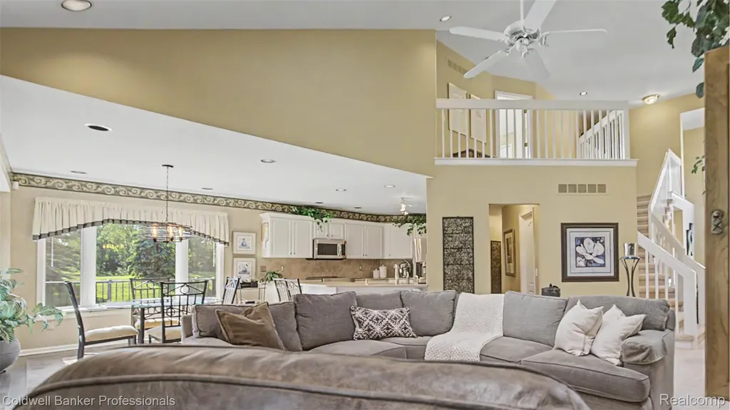 6400 Copper Creek Drive W Washington Township MI 48094