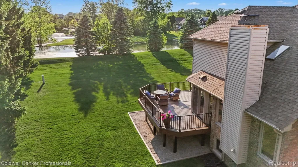 6400 Copper Creek Drive W Washington Township MI 48094