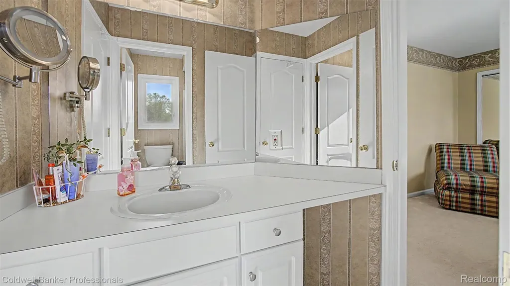 6400 Copper Creek Drive W Washington Township MI 48094
