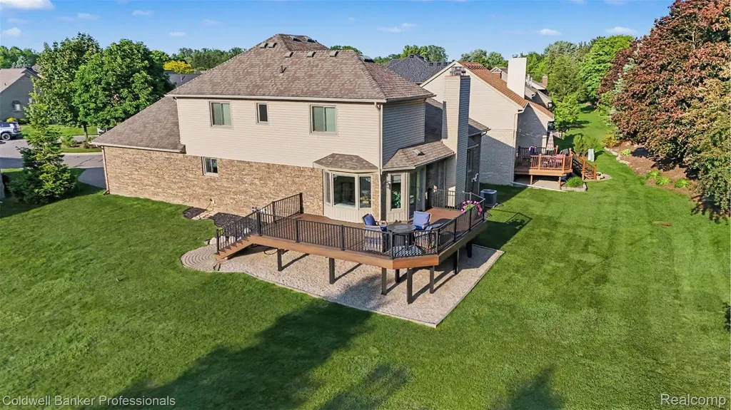6400 Copper Creek Drive W Washington Township MI 48094