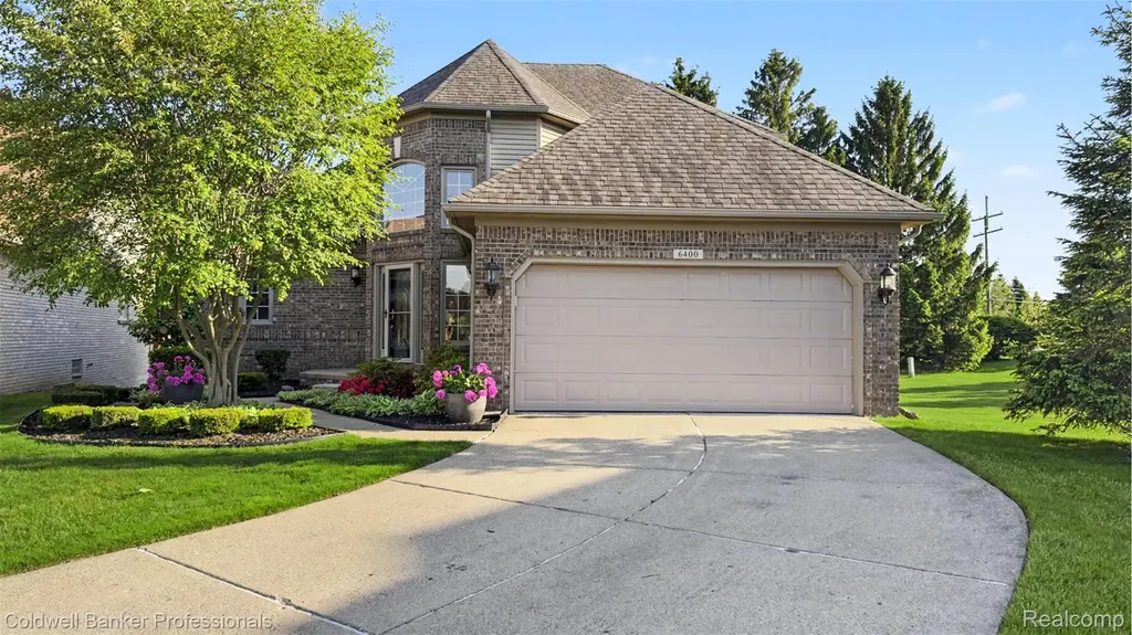 6400 Copper Creek Drive W Washington Township MI 48094