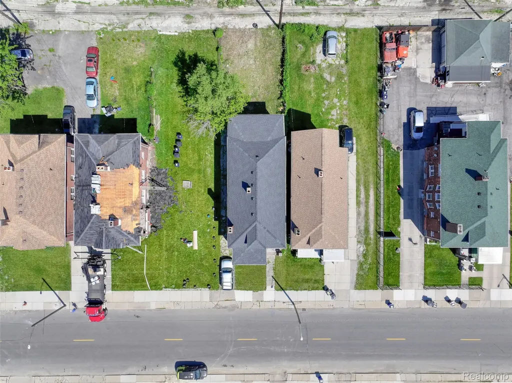 1976 Clairmount Street Detroit City MI 48206