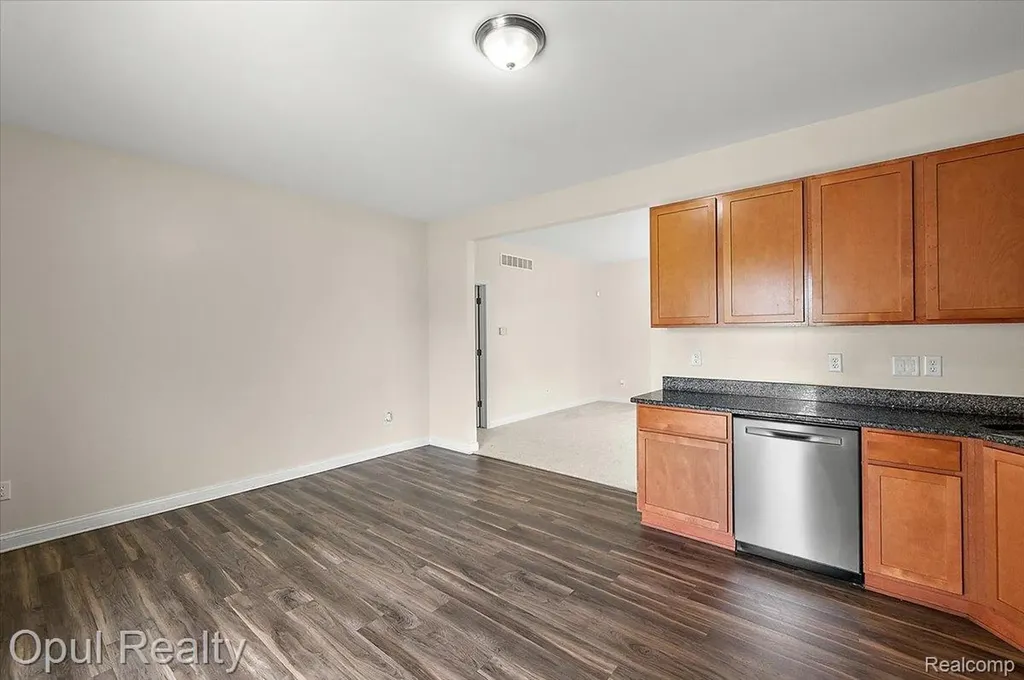 23934 Meadows Avenue Flat Rock City MI 48134