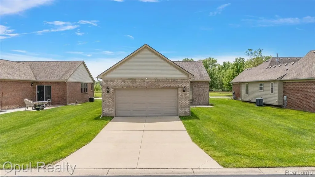 23934 Meadows Avenue Flat Rock City MI 48134
