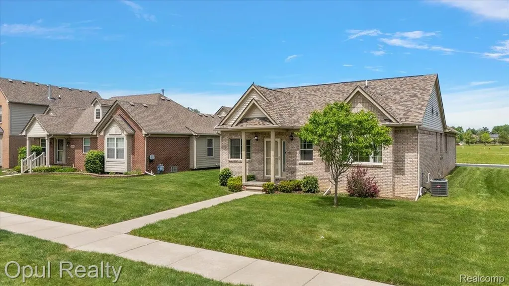 23934 Meadows Avenue Flat Rock City MI 48134