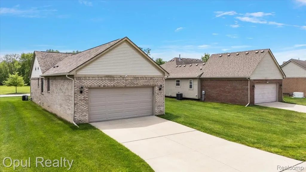 23934 Meadows Avenue Flat Rock City MI 48134