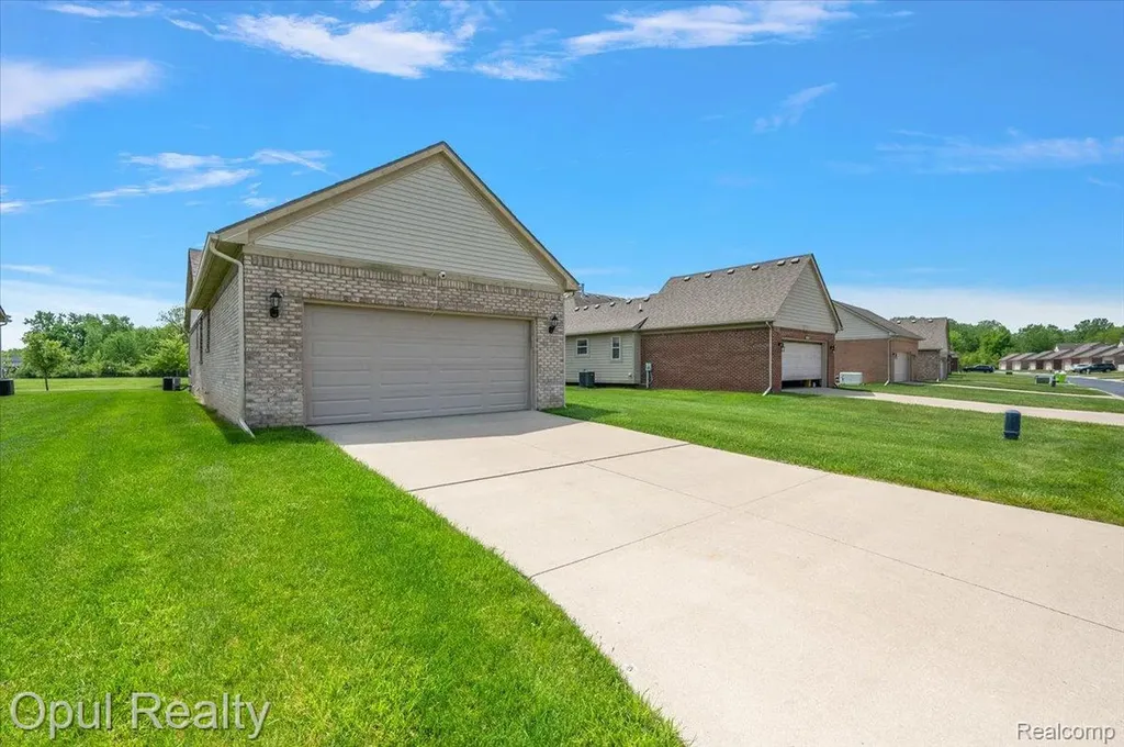 23934 Meadows Avenue Flat Rock City MI 48134