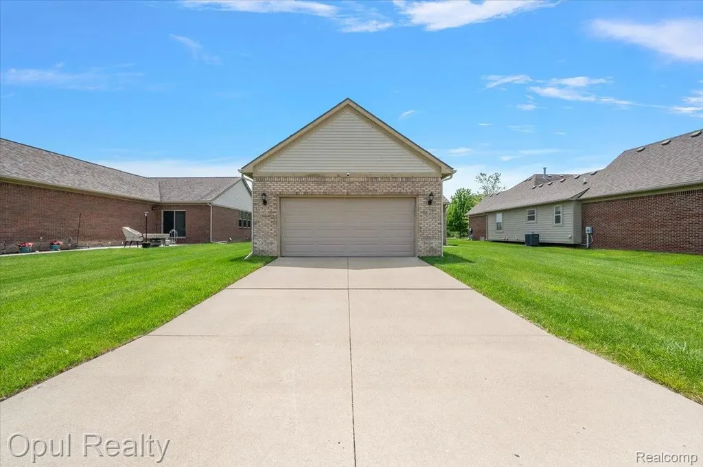 23934 Meadows Avenue Flat Rock City MI 48134