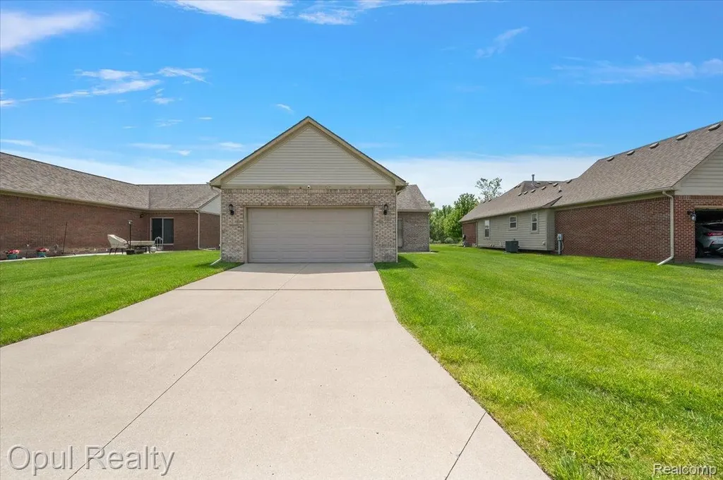 23934 Meadows Avenue Flat Rock City MI 48134