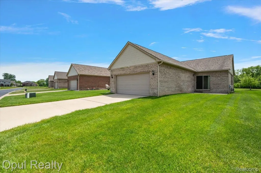 23934 Meadows Avenue Flat Rock City MI 48134