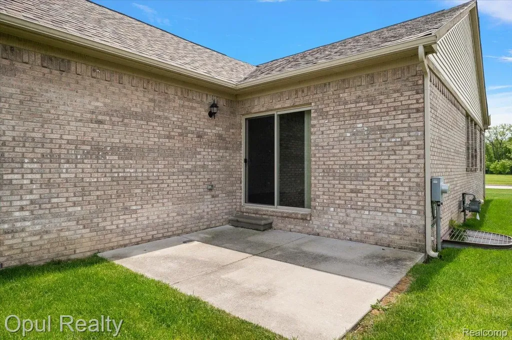 23934 Meadows Avenue Flat Rock City MI 48134