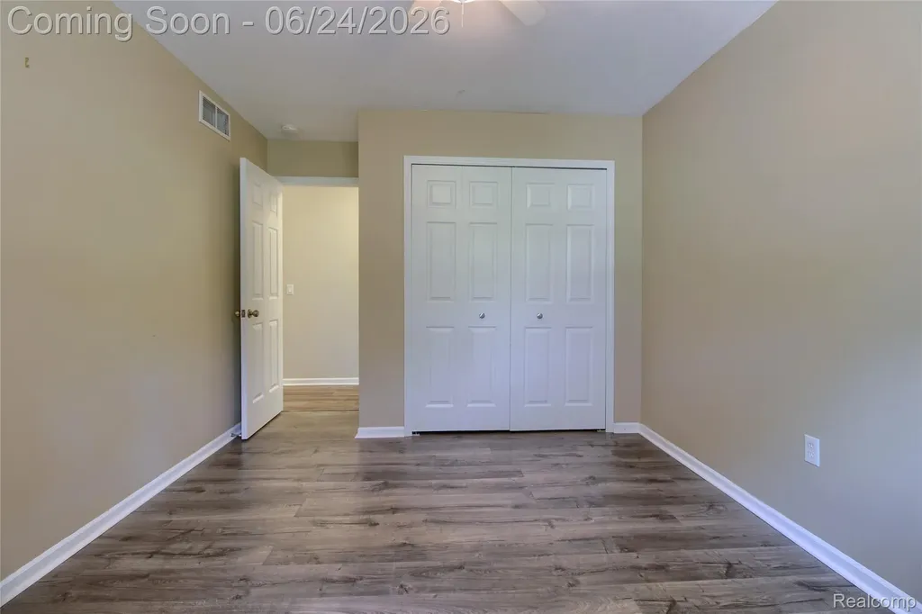 24487 Dugan Drive Huron Charter Township MI 48164