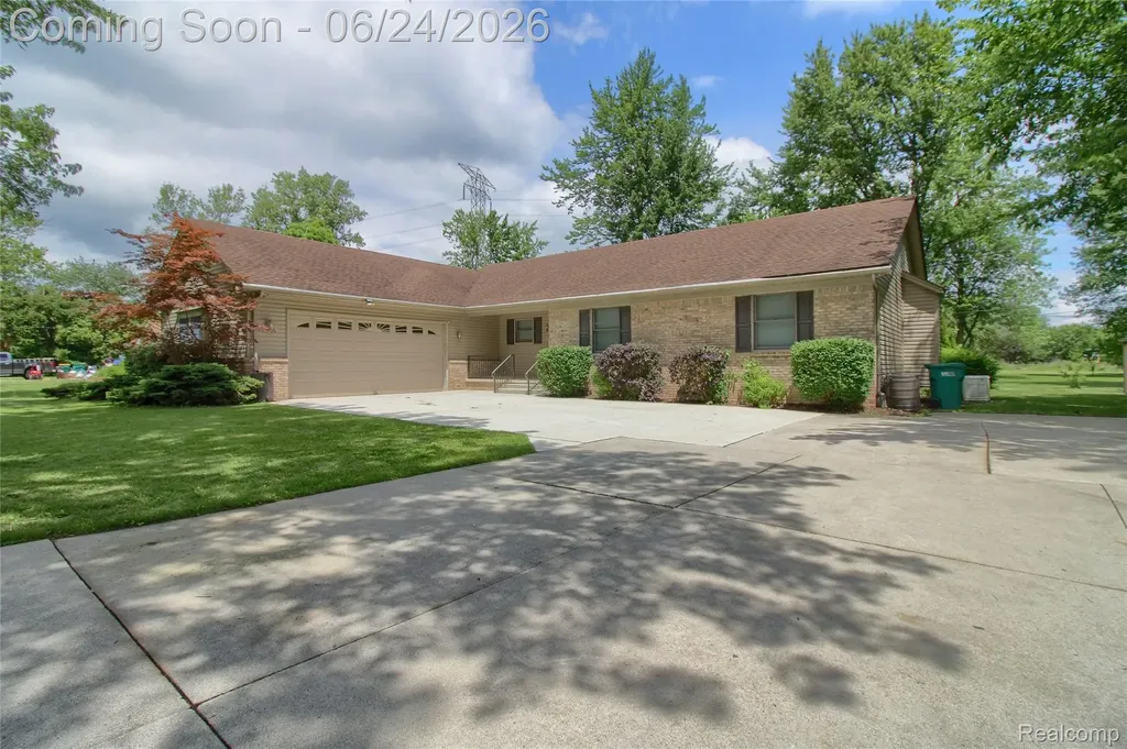 24487 Dugan Drive Huron Charter Township MI 48164