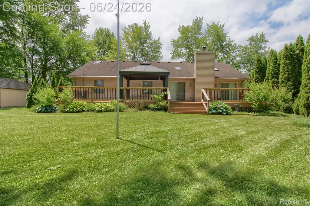 24487 Dugan Drive Huron Charter Township MI 48164