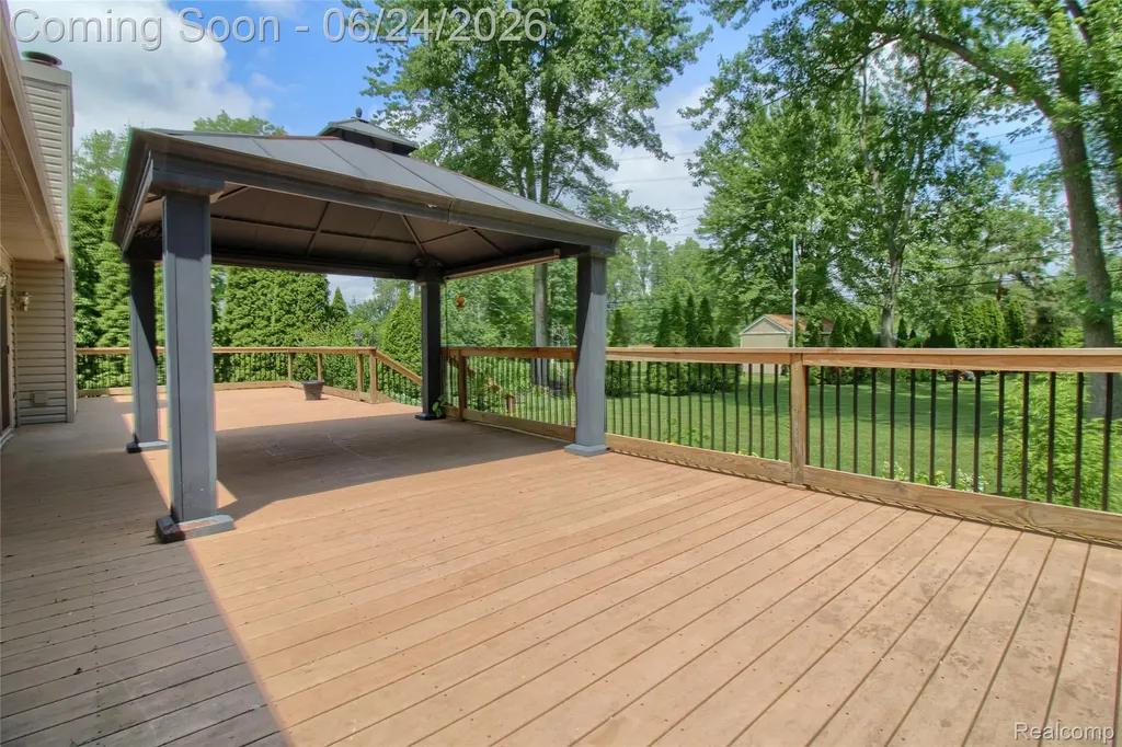 24487 Dugan Drive Huron Charter Township MI 48164