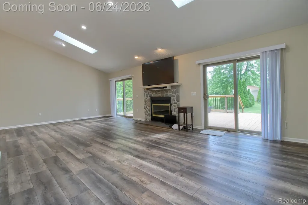 24487 Dugan Drive Huron Charter Township MI 48164