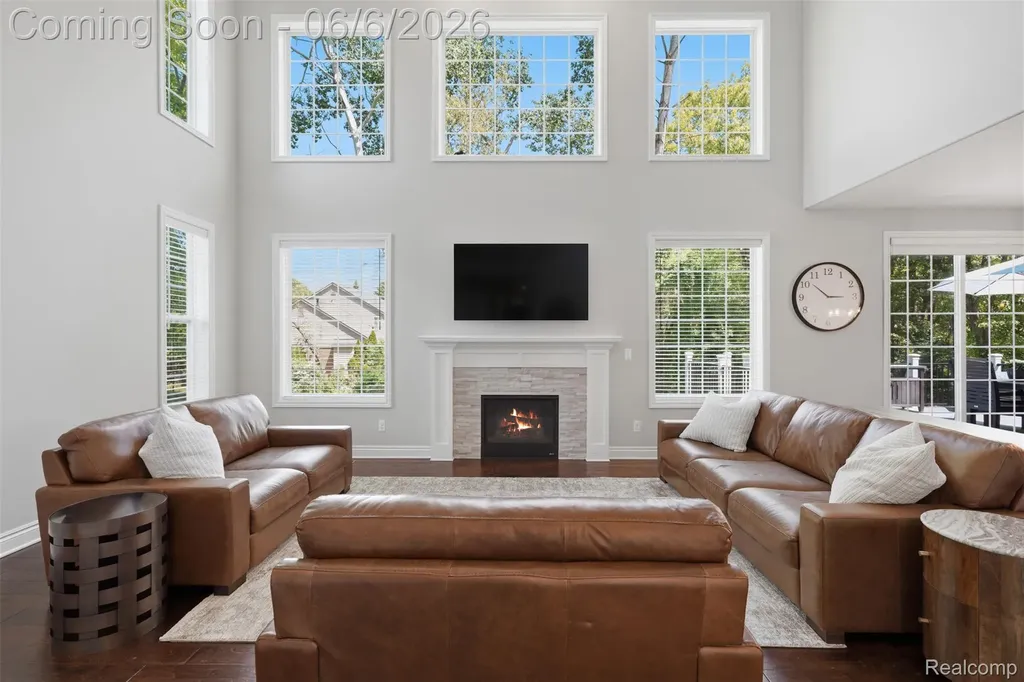 7375 N Mistwood Drive White Lake Charter Township MI 48383