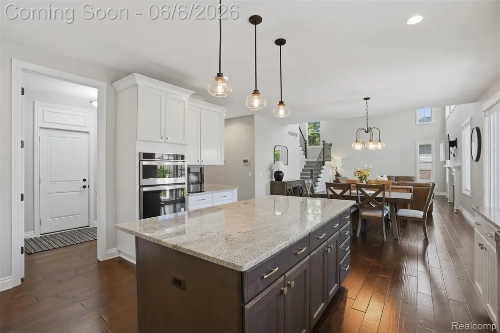 7375 N Mistwood Drive White Lake Charter Township MI 48383