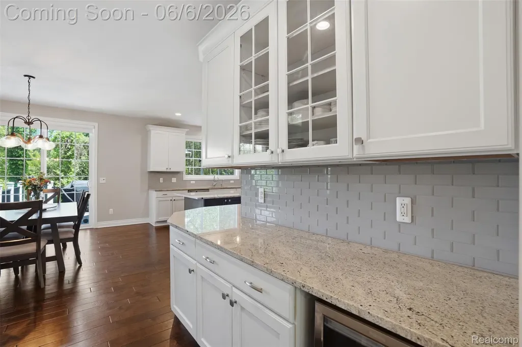 7375 N Mistwood Drive White Lake Charter Township MI 48383