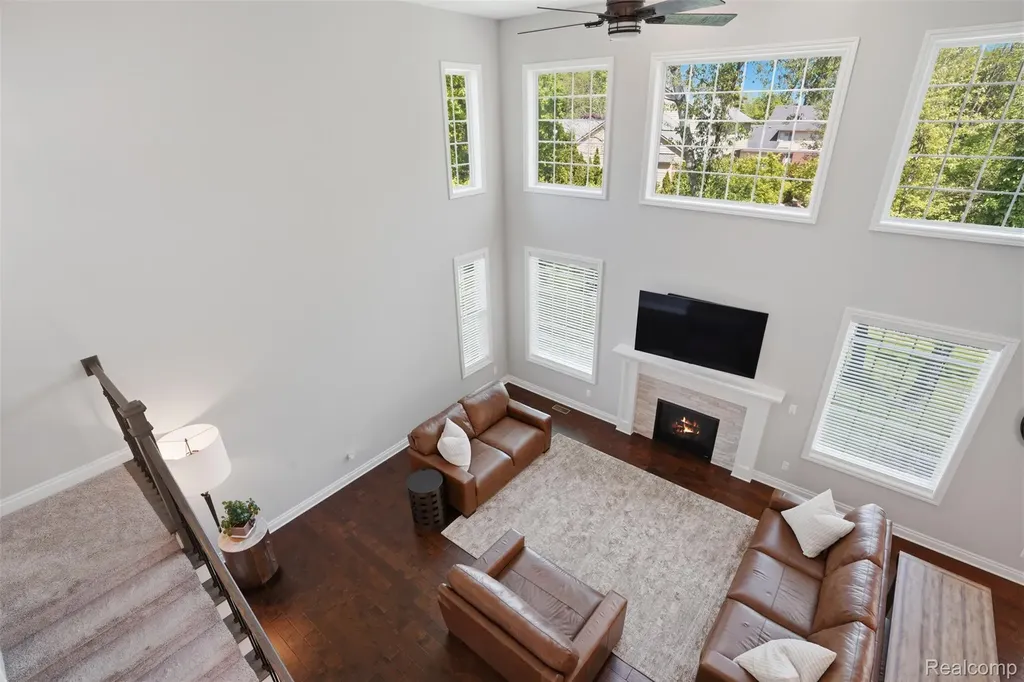 7375 N Mistwood Drive White Lake Charter Township MI 48383
