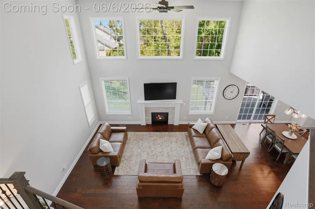 7375 N Mistwood Drive White Lake Charter Township MI 48383