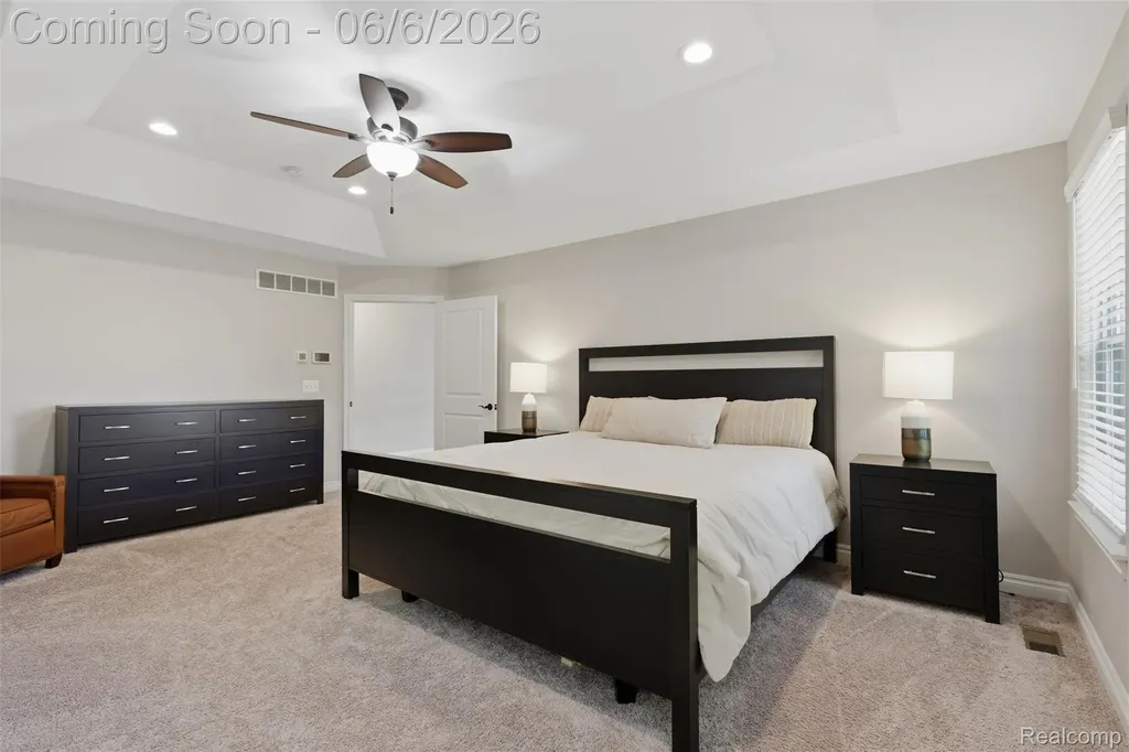 7375 N Mistwood Drive White Lake Charter Township MI 48383