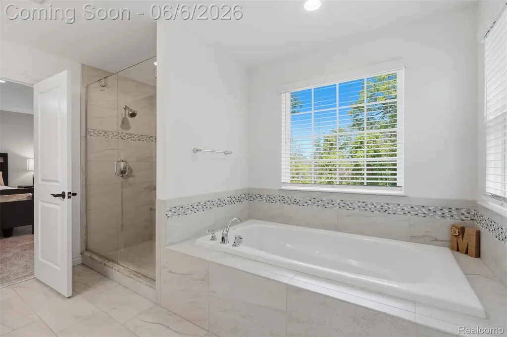 7375 N Mistwood Drive White Lake Charter Township MI 48383