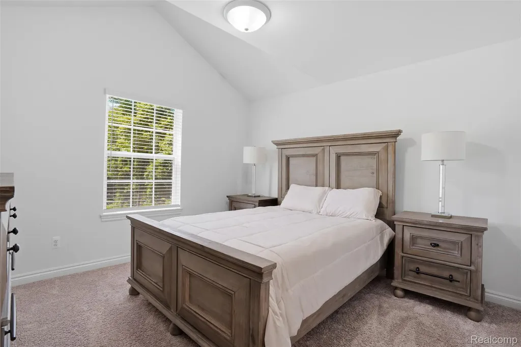 7375 N Mistwood Drive White Lake Charter Township MI 48383