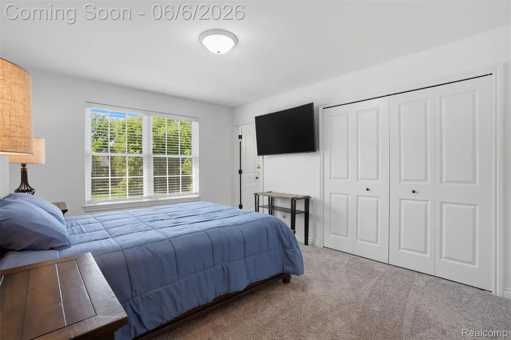 7375 N Mistwood Drive White Lake Charter Township MI 48383