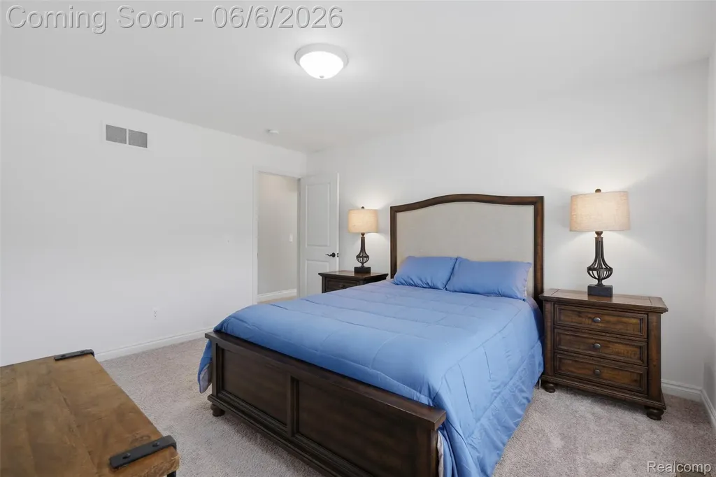 7375 N Mistwood Drive White Lake Charter Township MI 48383