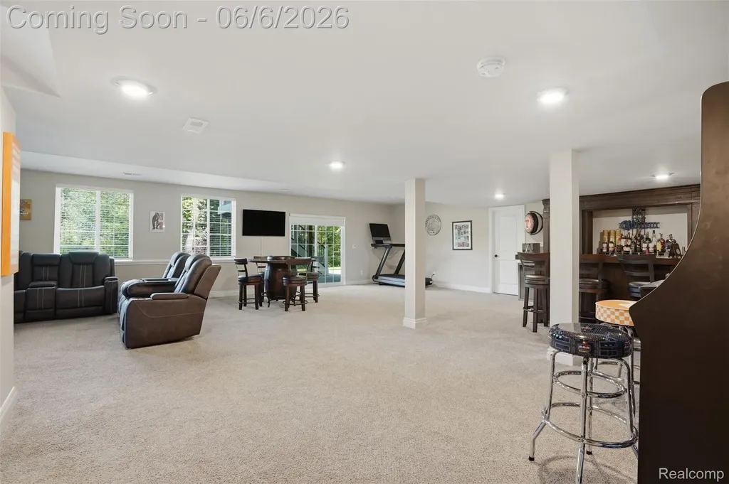 7375 N Mistwood Drive White Lake Charter Township MI 48383