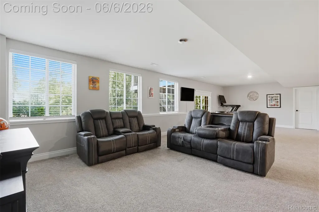 7375 N Mistwood Drive White Lake Charter Township MI 48383