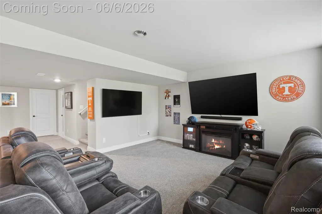 7375 N Mistwood Drive White Lake Charter Township MI 48383