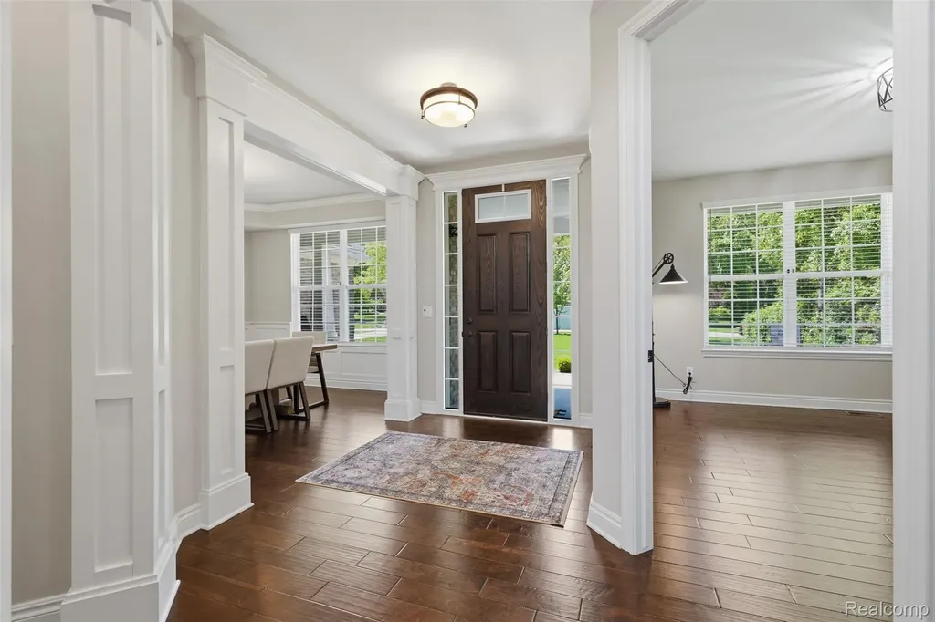 7375 N Mistwood Drive White Lake Charter Township MI 48383