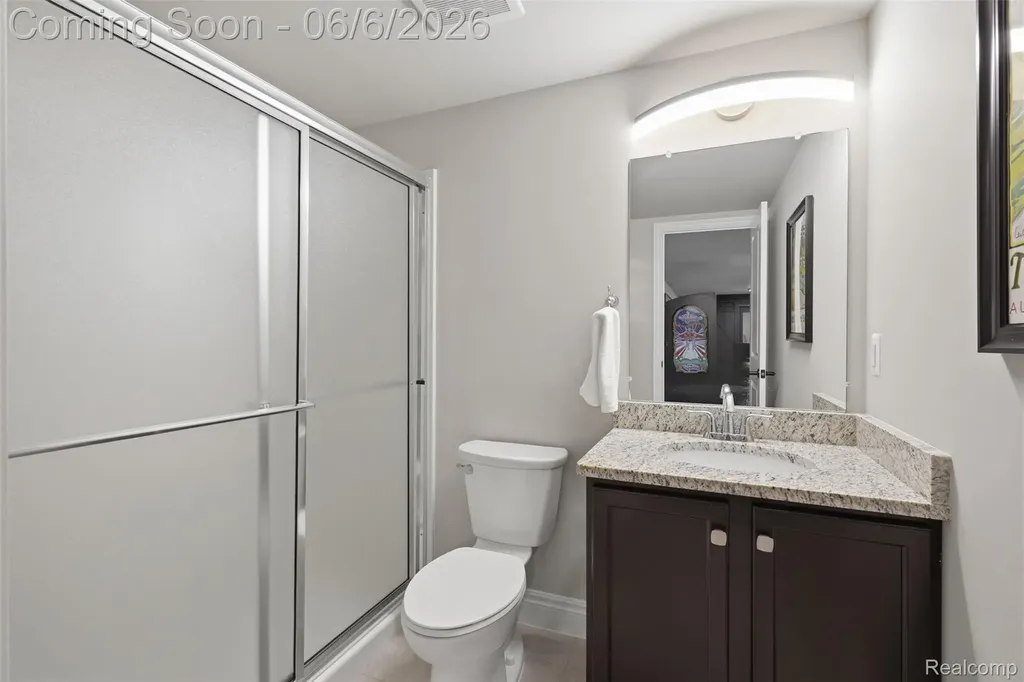 7375 N Mistwood Drive White Lake Charter Township MI 48383