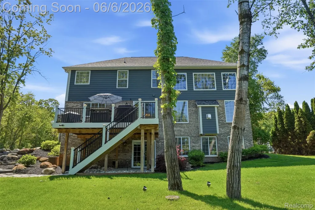 7375 N Mistwood Drive White Lake Charter Township MI 48383