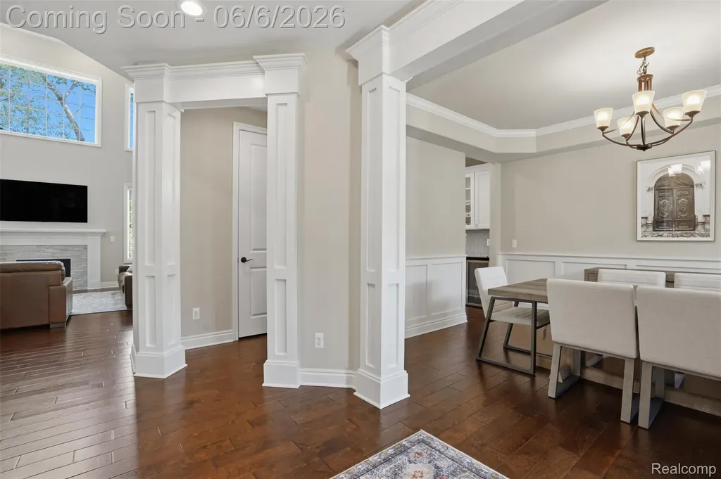 7375 N Mistwood Drive White Lake Charter Township MI 48383